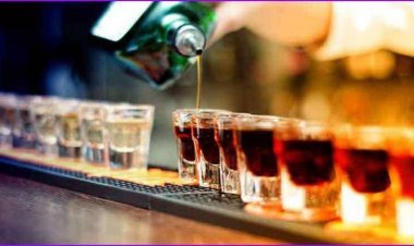 ഐ ടി പാർക്കുകളിൽ ബാർ റസ്റ്റോറന്റ്; വീര്യം കുറഞ്ഞ മദ്യം ഉത്പാദിപ്പിക്കാൻ കർഷകർക്ക് അനുമതി; പുതുക്കിയ മദ്യ നയത്തിന് മന്ത്രിസഭയുടെ അംഗീകാരം