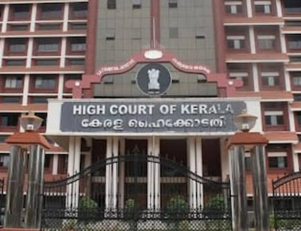 ചേ​വാ​യൂ​ര്‍ സ​ഹ​ക​ര​ണ​ബാ​ങ്ക് തെ​ര​ഞ്ഞെ​ടു​പ്പ് റ​ദ്ദാ​ക്ക​ണം; കോ​ണ്‍​ഗ്ര​സ് ഇ​ന്ന് ഹൈ​ക്കോ​ട​തി​യെ സ​മീ​പി​ക്കും | Chevayur Cooperative Bank election