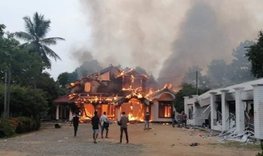 ലങ്ക കത്തുന്നു; രാജിവച്ച മഹിന്ദ രാജപക്സെയുടെ വീടിന് തീയിട്ടു; 5 പേര്‍ കൊല്ലപ്പെട്ടു, 150 ലേറെ പേര്‍ക്ക് പരിക്ക്