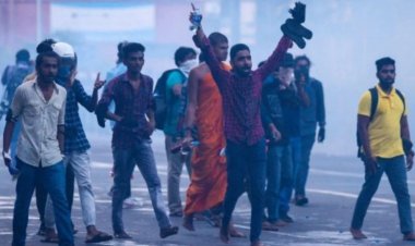 Sri Lanka| പ്രതിഷേധക്കാർ ഇരച്ചുകയറി: ശ്രീലങ്കൻ പ്രസിഡന്റ് ഗോട്ടബയ രാജപക്സെ വസതിവിട്ടു