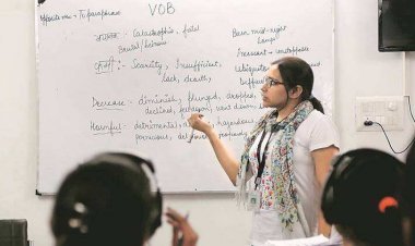 ഇംഗ്ലിഷ് അധ്യാപകരില്ലാത്ത സ്കൂളുകളിൽ ഇക്കൊല്ലം ദിവസവവേതന നിയമനം | English Teacher