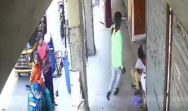 ചില്ല് കുപ്പിയ്ക്ക് ഉള്ളിൽ വച്ച് പടക്കം പൊട്ടിക്കുന്നത് തടഞ്ഞ 21കാരനെ മൂന്ന് കുട്ടികള്‍ കുത്തിക്കൊന്നു