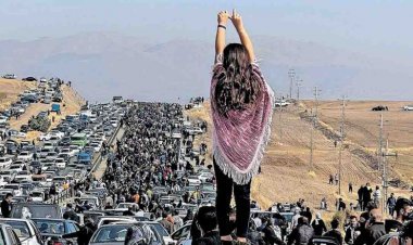 ഇറാനിൽ അമിനിയുടെ കബറിൽ തടിച്ചുകൂടി ആയിരങ്ങൾ; പൊലീസ് വെടിവയ്പ്, അറസ്റ്റ്