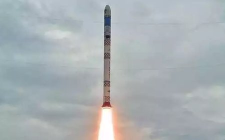 കുതിച്ചുയര്‍ന്ന് എസ്എസ്എൽവി ഡി2; മൂന്ന് ഉപഗ്രഹങ്ങൾ ഭ്രമണപഥത്തിലെത്തിക്കും