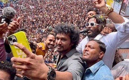 Lokesh Kanagaraj | പാലക്കാട് ആരാധകരുടെ ആവേശത്തിൽ ലോകേഷിന് കാലിന് പരിക്കേറ്റു; ലിയോ വിജയാഘോഷം റദ്ദാക്കി മടങ്ങി