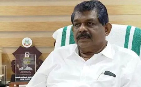 'ടോയ്‌ലറ്റ് അല്ലാതെ ആഡംബരമില്ല; 21 മന്ത്രിമാരും എസ്കോർട്ടും പോകുന്ന ചെലവ് കുറയ്ക്കാനാണ് നവകേരള ബസ്' മന്ത്രി ആന്റണി രാജു