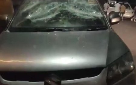 അമേഠിയിലെ കോണ്‍ഗ്രസ് പാര്‍ട്ടി ഓഫീസിൽ ആക്രമണം; വാഹനങ്ങൾ അടിച്ചു തകർത്തു, പിന്നിൽ ബിജെപിയെന്ന് ആരോപണം
