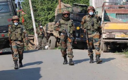 പുൽവാമയിൽ സുരക്ഷാസേനയും ഭീകരരും തമ്മിൽ ഏറ്റുമുട്ടൽ; ഭീകരർക്കായി തെരച്ചിൽ തുടരുന്നു