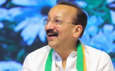 മഹാരാഷ്ട്ര മുന്‍ മന്ത്രിയും എന്‍സിപി നേതാവുമായ ബാബ സിദ്ദിഖ് വെടിയേറ്റ് കൊല്ലപ്പെട്ടു