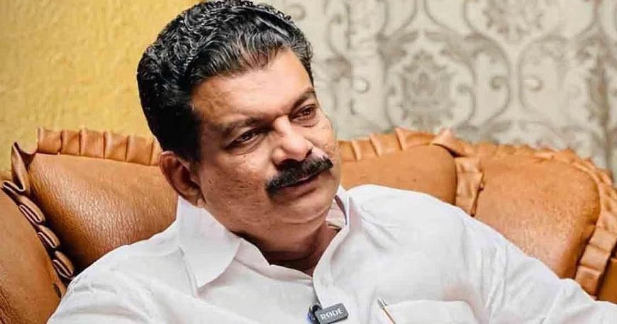 'മുഖ്യമന്ത്രി രാജിവെക്കണം, വി ഡി സതീശനോട് ഒരു വിരോധവും ഇല്ല'; ആര്യാടൻ ഷൗക്കത്തിന് വിജയാശംസകൾ നേർന്ന് പി വി അൻവർ