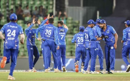 സെമിയിൽ കാലിക്കറ്റ് ഗ്ലോബ് സ്റ്റാർസിനെ തകർത്ത് കൊച്ചി ബ്ലൂ ടൈഗേഴ്സ്; ഫൈനലിൽ കൊച്ചി – കൊല്ലം പോരാട്ടം