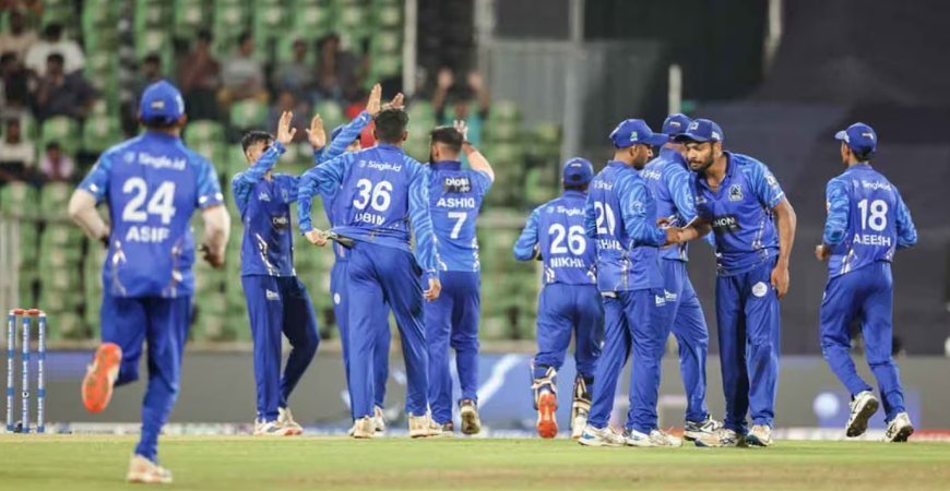 സെമിയിൽ കാലിക്കറ്റ് ഗ്ലോബ് സ്റ്റാർസിനെ തകർത്ത് കൊച്ചി ബ്ലൂ ടൈഗേഴ്സ്; ഫൈനലിൽ കൊച്ചി – കൊല്ലം പോരാട്ടം