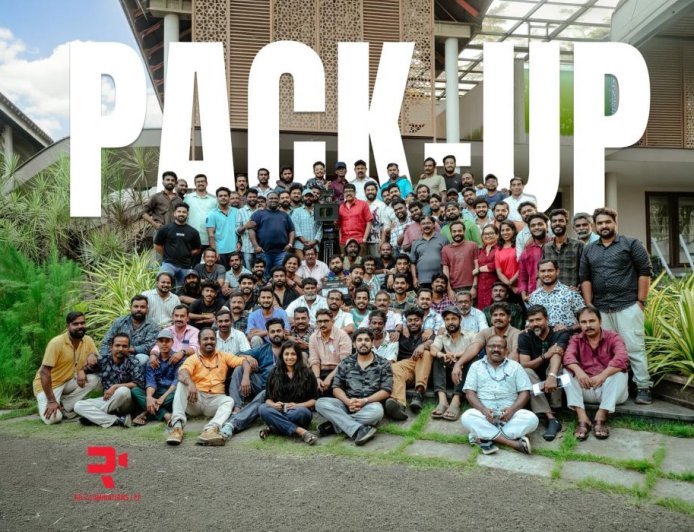 പൊളിറ്റിക്കല്‍ ഡ്രാമയുമായി ബി ഉണ്ണികൃഷ്ണന്‍- നിവിന്‍ പോളി ചിത്രം; കേരള രാഷ്ട്രീയം ചര്‍ച്ച ചെയ്യുന്ന പൊളിറ്റിക്കല്‍ ഡ്രാമയ്ക്ക് പാക്കപ്പ്