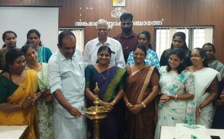 സ്കിൽസ് എക്സലൻസ് സെന്ററിന്റെ നേതൃത്വത്തിൽ സംഘടിപ്പിച്ച ‘ഗാന്ധിയൻ ദർശനങ്ങളുടെ കാലിക പ്രസക്തി’ എന്ന വിഷയത്തിലുള്ള സംവാദം ബെന്നി ബഹനാൻ എം.പി. ഉദ്ഘാടനം ചെയ്തു