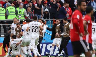  ഒരേയൊരു നിമിഷത്തെ അശ്രദ്ധ. ബുള്ളറ്റ് ഹെ‍ഡറിൽ ഈജിപ്തിനെ വീഴ്ത്തി യുറഗ്വായ്