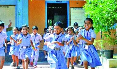 കേരളത്തിലെ പൊതുവിദ്യാഭ്യാസത്തിന്‍റെ ചിറക് മോദി അരിയുന്നു, കേന്ദ്ര ഫണ്ട് പകുതിയാക്കി വെട്ടിക്കുറച്ചു